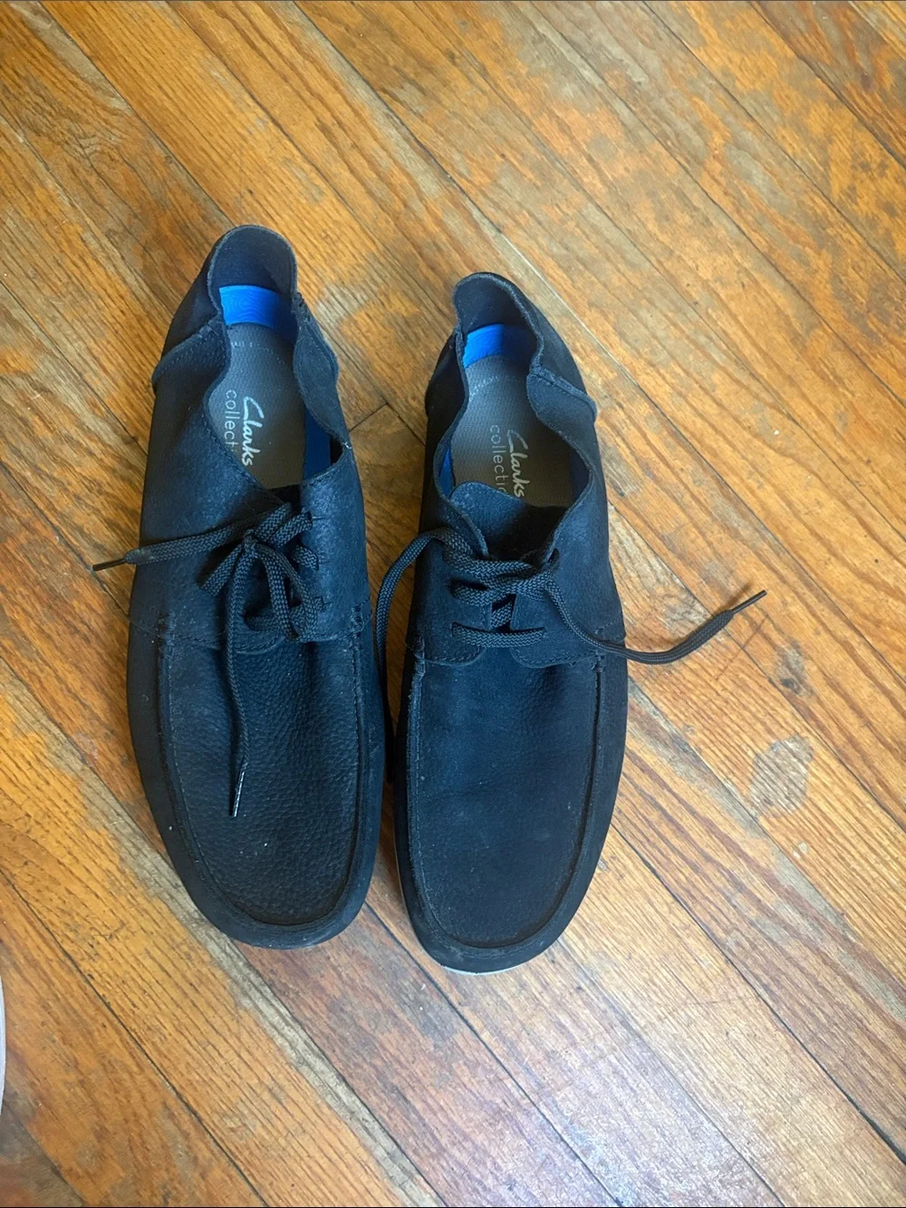 Clarks ShacreLite Low Nubuck Leather Oxfords